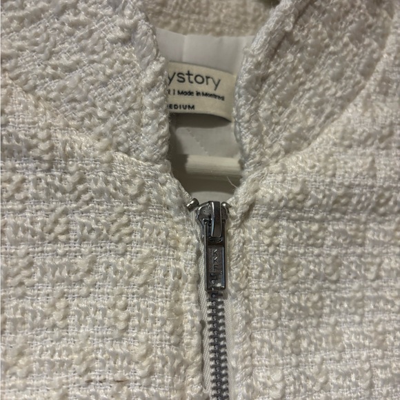 Angela Cream Bomber Jacket - Dailystory - Picture 3 of 10